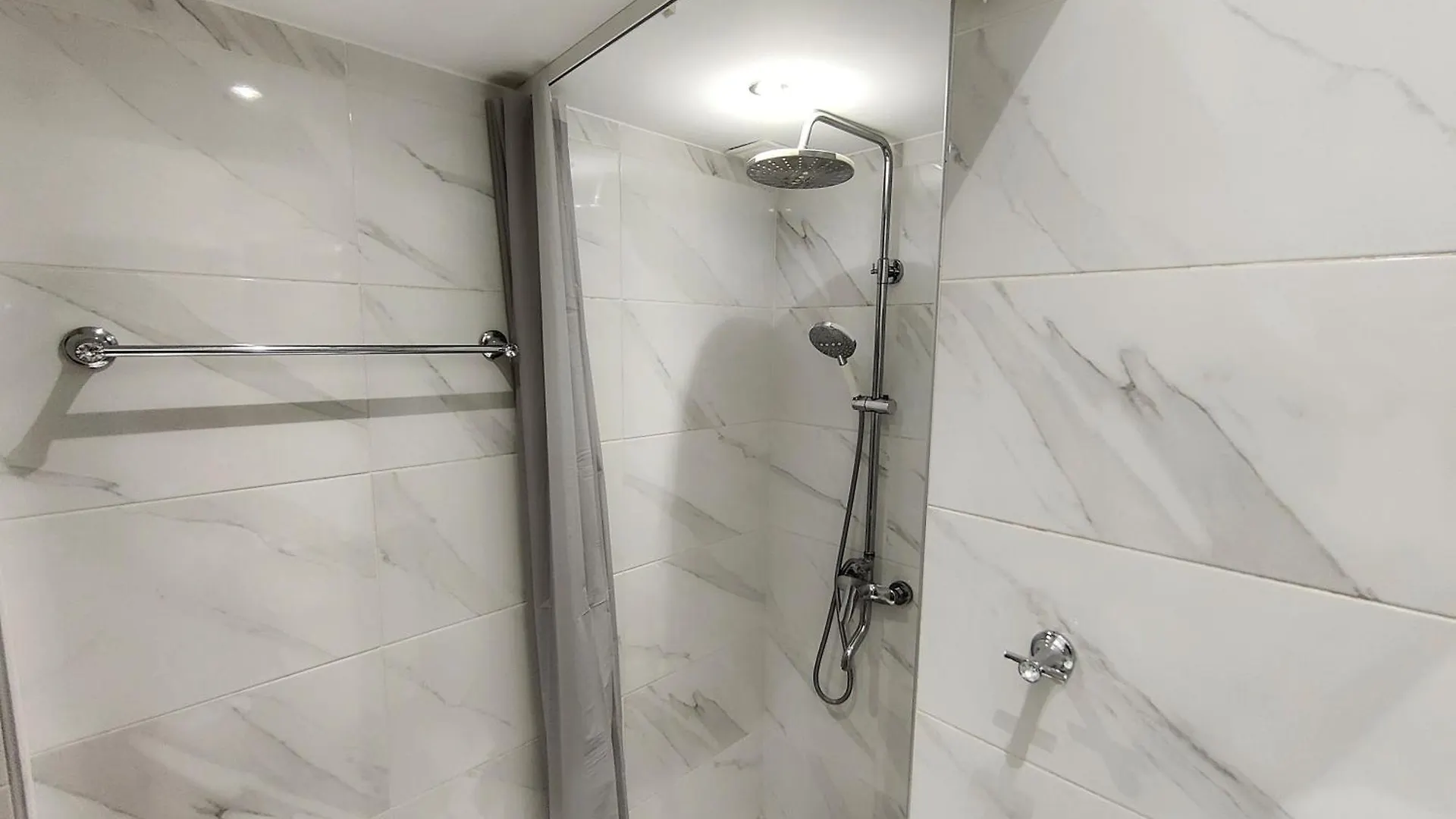Lägenhet Pretty Petitie Fully Equipped City Center Studio Thessaloníki Grekland