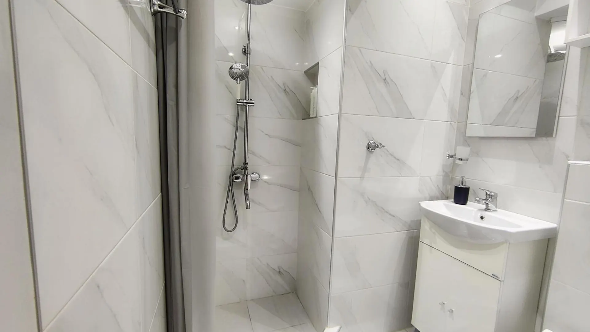 Lägenhet Pretty Petitie Fully Equipped City Center Studio Thessaloníki